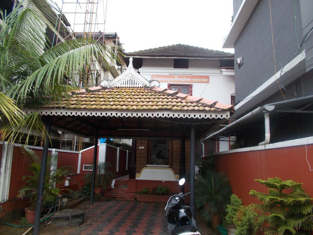 Готель Guruvayur Bunglow Екстер'єр фото